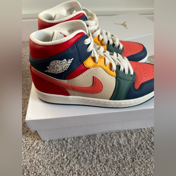 SOLD. - Picture 3 of 7